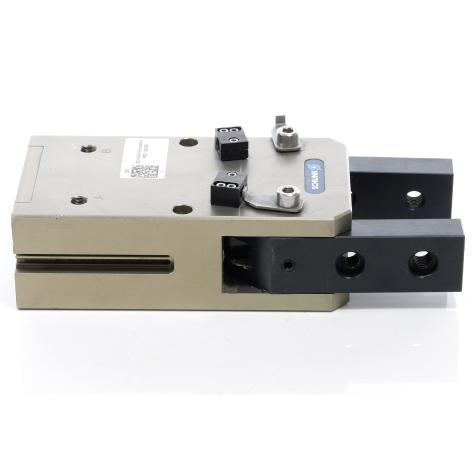 Pneumatic gripper PRG 100-90 Refurbished